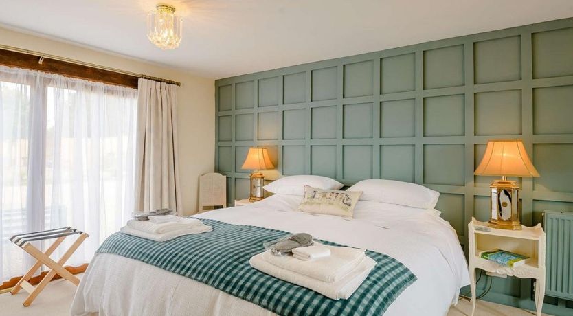 Photo of 2 Bed in Burmarsh