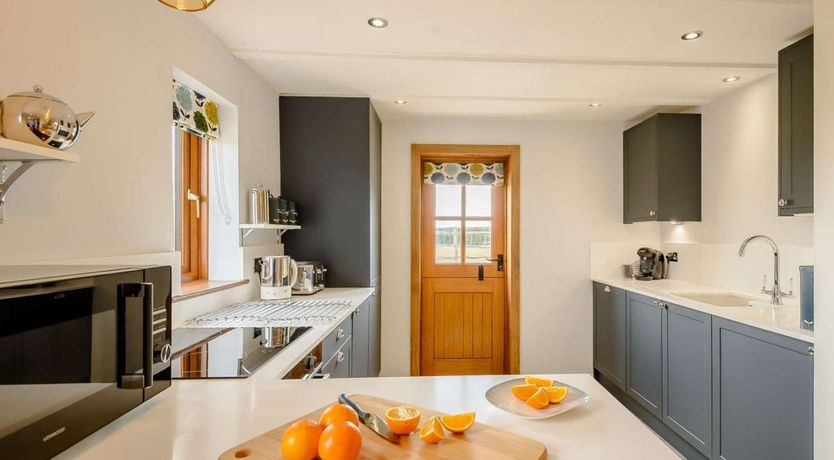 Photo of 2 Bed in Burmarsh