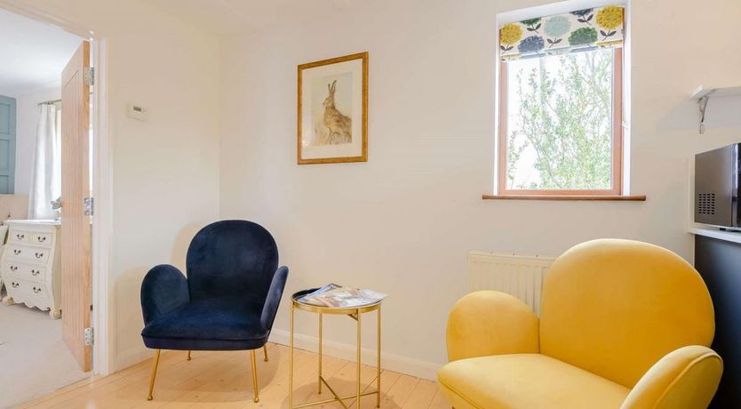 Photo of 2 Bed in Burmarsh