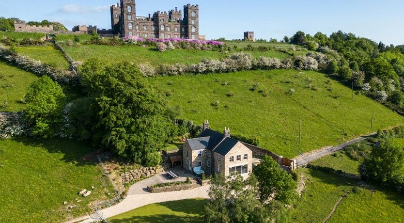 Photo of House in Derbyshire