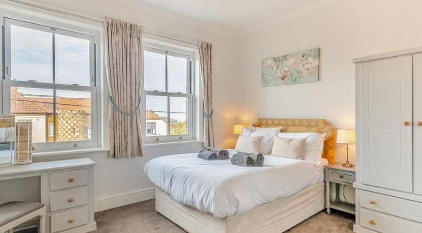 Photo of 8 Bed in Hunstanton