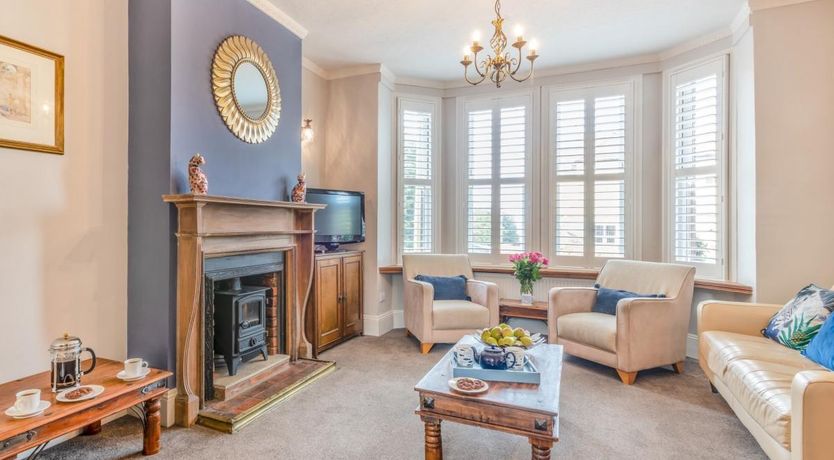 Photo of 8 Bed in Hunstanton