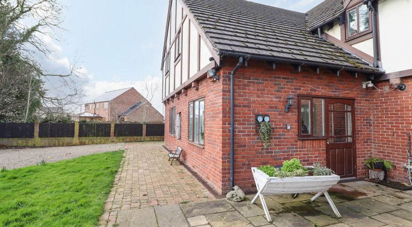 Photo of Maesbury Manor