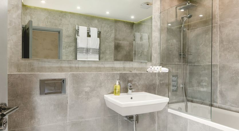 Photo of Ivy & Light