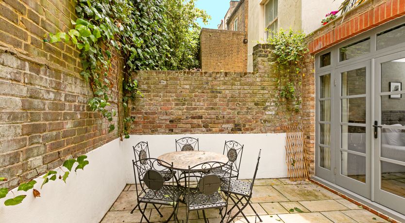 Photo of Ivy & Light