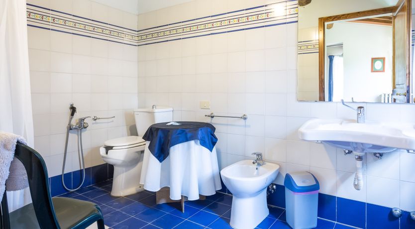 Photo of Honey & Lavender