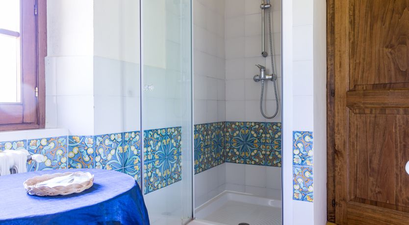 Photo of Honey & Lavender