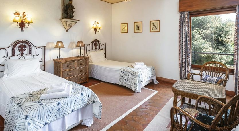 Photo of A Cliffside Quinta