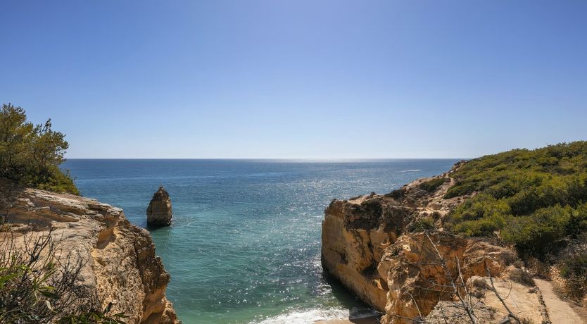 Photo of A Cliffside Quinta