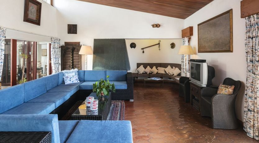 Photo of A Cliffside Quinta