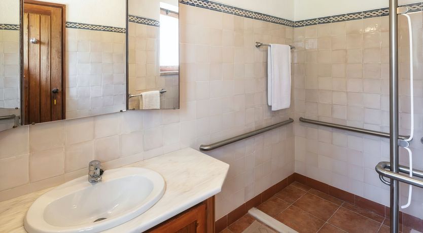 Photo of A Cliffside Quinta