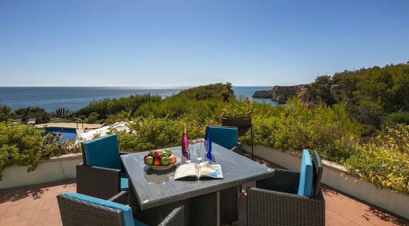 Photo of A Cliffside Quinta