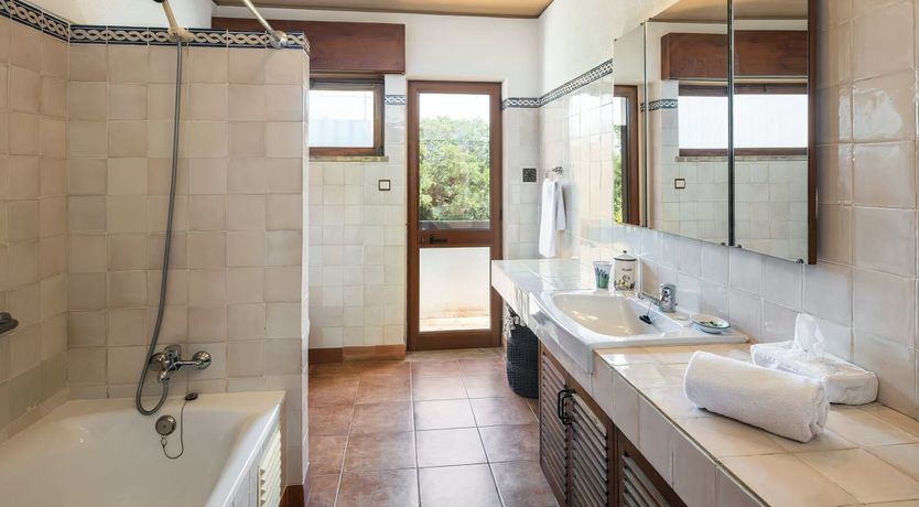 Photo of A Cliffside Quinta