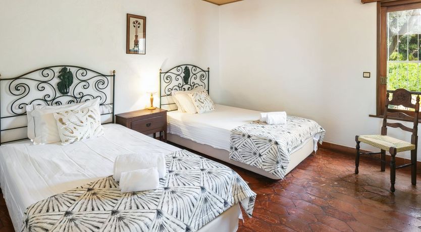 Photo of A Cliffside Quinta