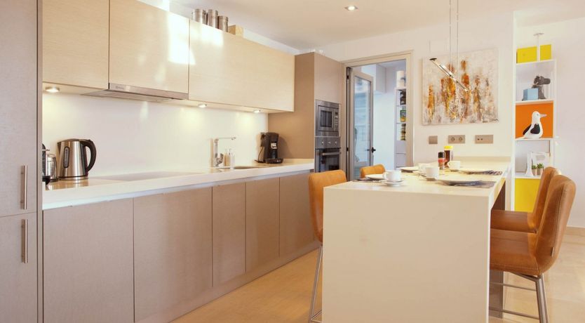 Photo of Hilltop Deals