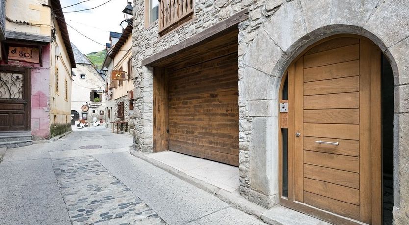 Photo of Salardú Solace