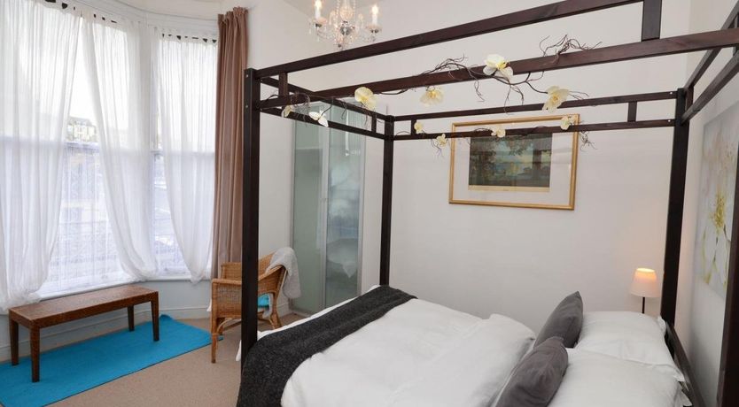 Photo of 2 Bed in Ilfracombe