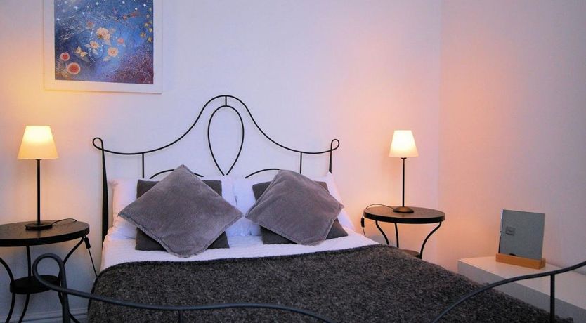 Photo of 2 Bed in Ilfracombe