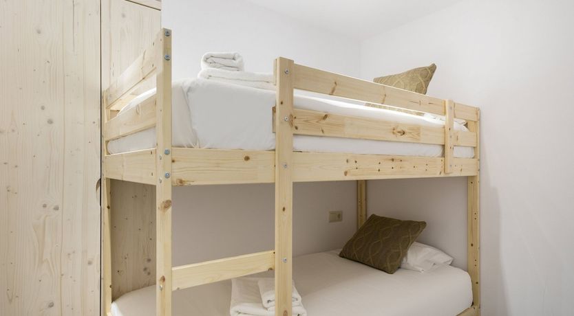 Photo of Tip the White Beret