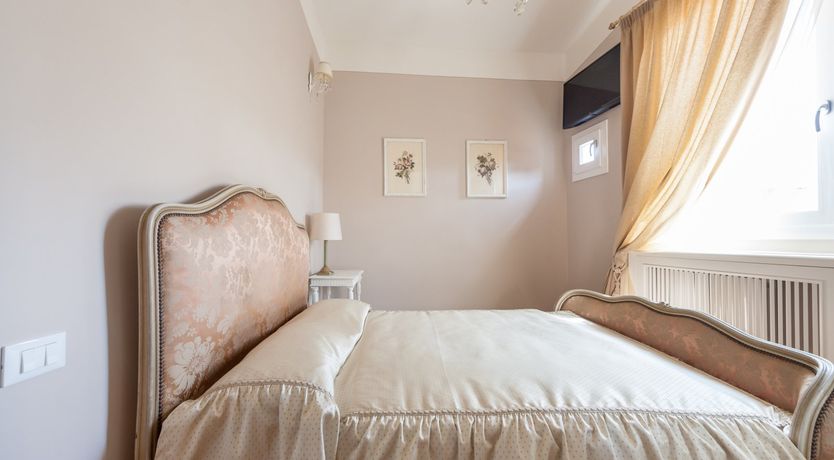 Photo of Florentine Fancy