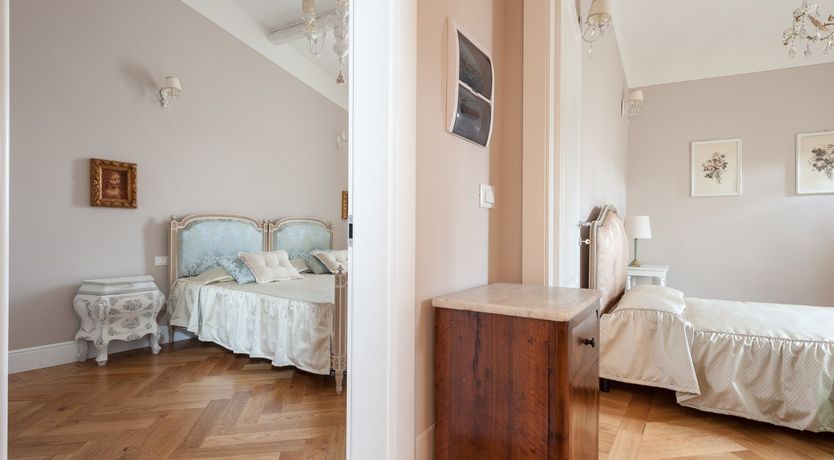 Photo of Florentine Fancy