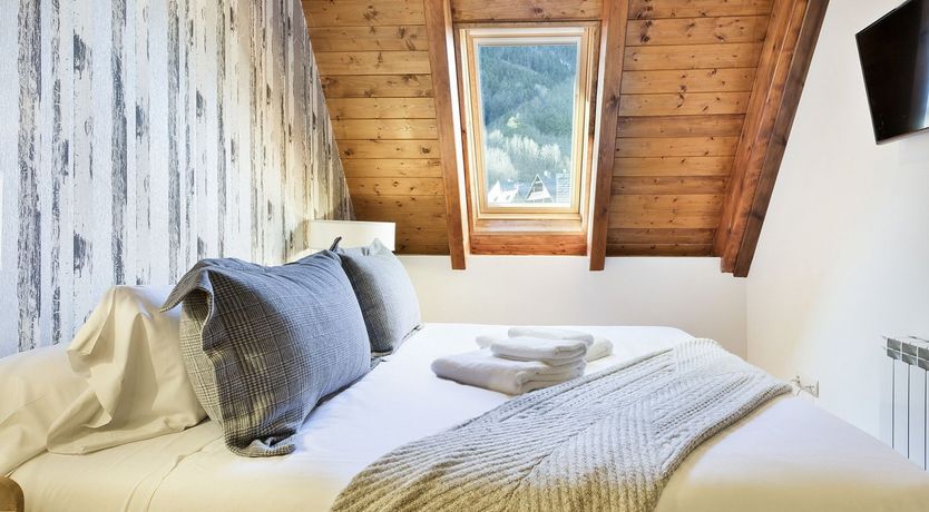 Photo of The Doe & The Stag