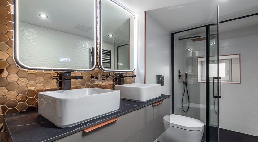 Photo of Free Man in Paris