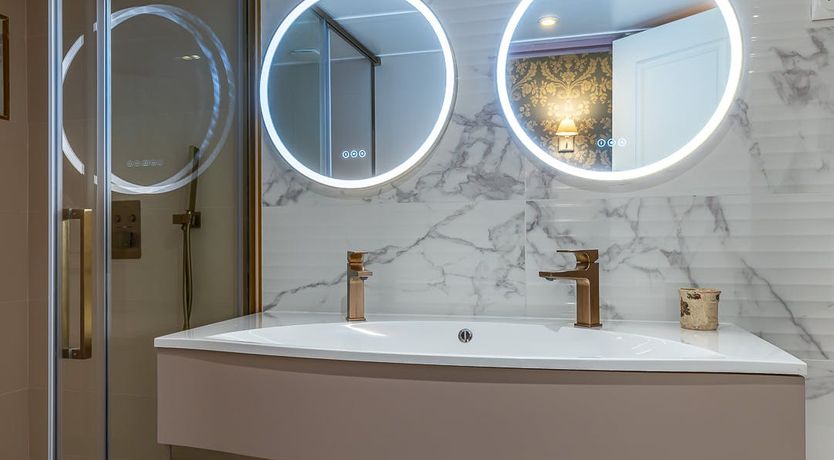 Photo of Free Man in Paris