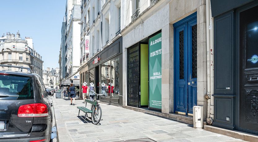 Photo of Free Man in Paris