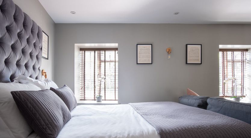 Photo of Meet in the Middle