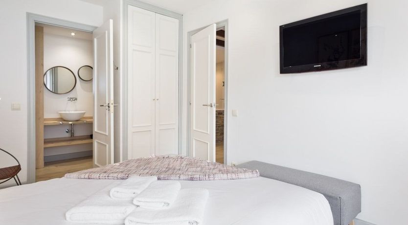 Photo of Heart & Ski