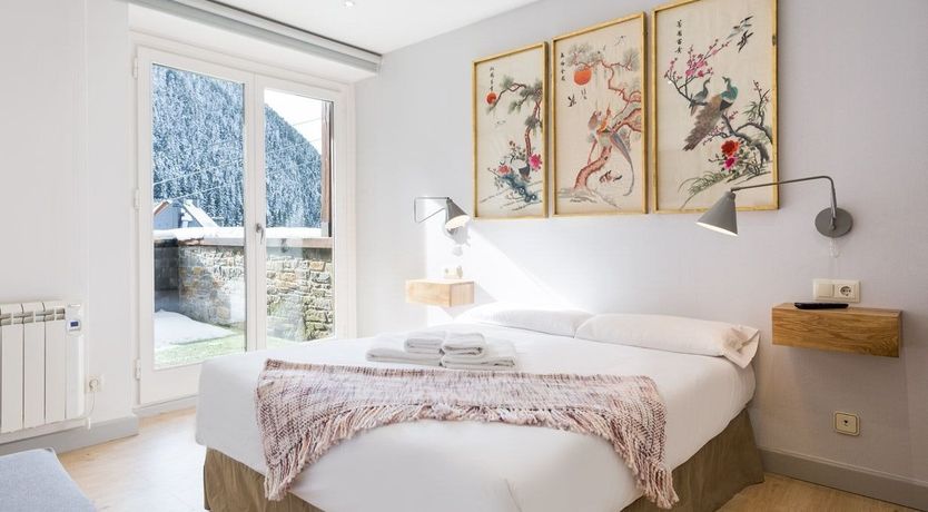 Photo of Heart & Ski