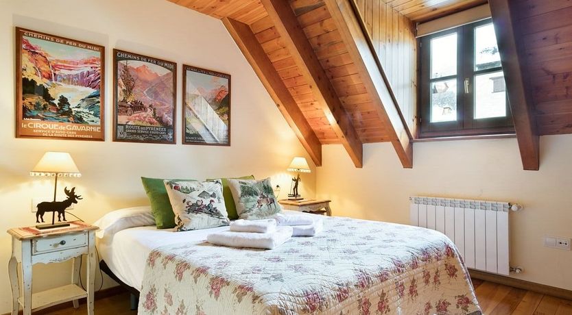 Photo of Pyrenean Lily