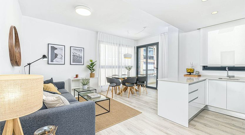 Photo of Simply White