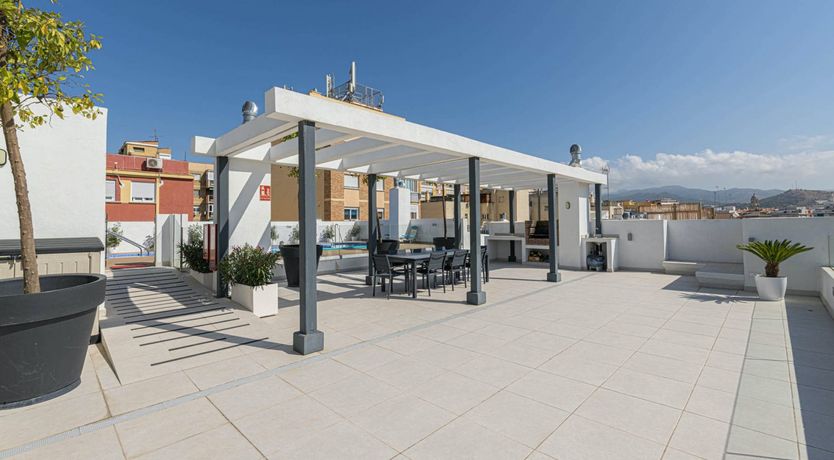 Photo of Simply White