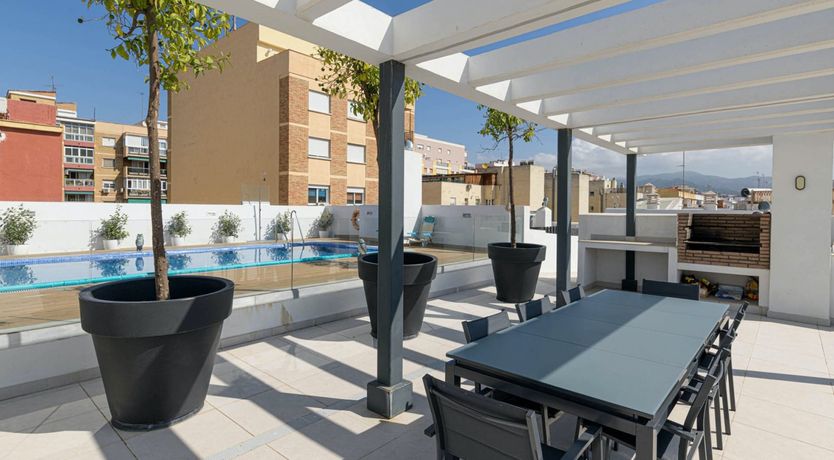 Photo of Simply White