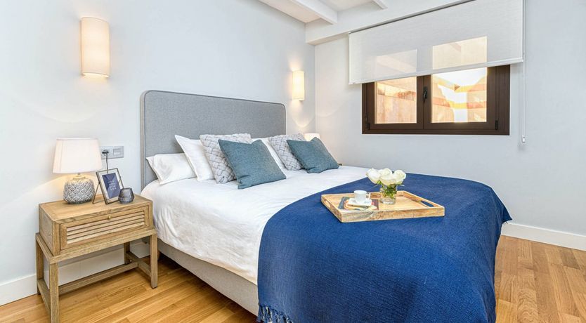 Photo of Art & Glass