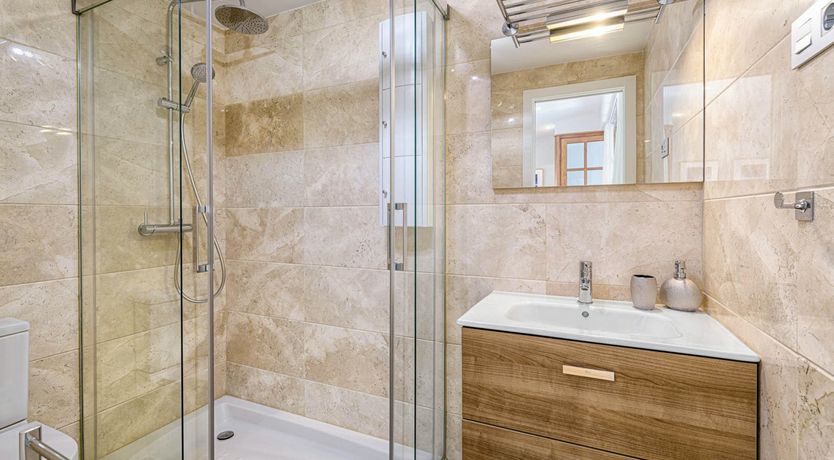 Photo of Art & Glass