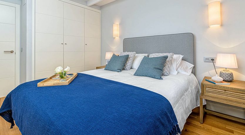 Photo of Art & Glass