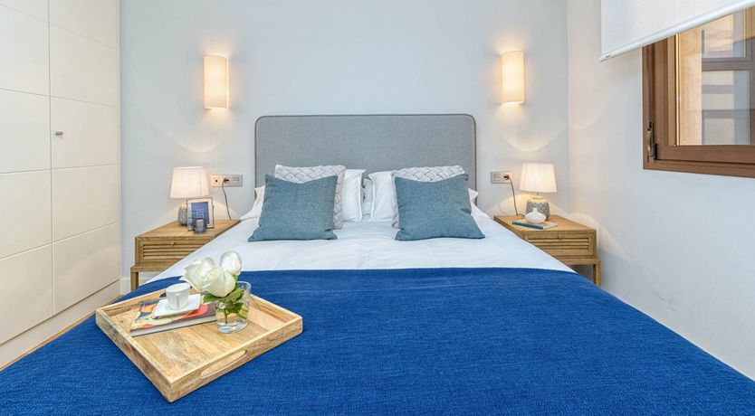 Photo of Art & Glass