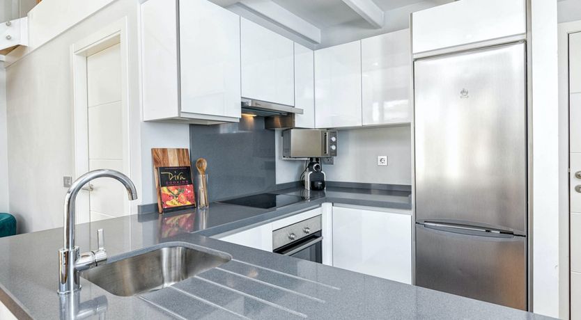 Photo of Art & Glass