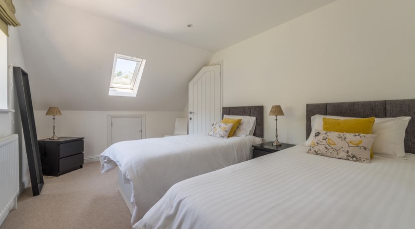 Photo of Red Hart Lodge