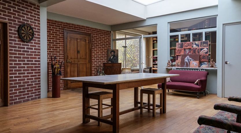 Photo of The Seamstress' Daydream