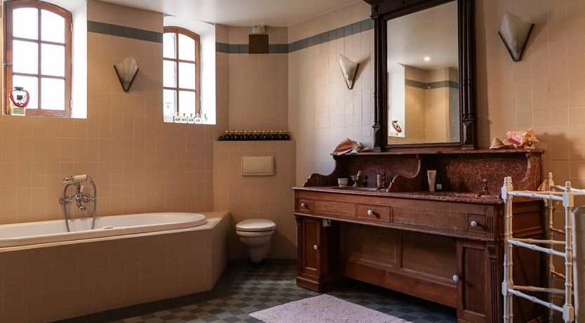 Photo of The Seamstress' Daydream