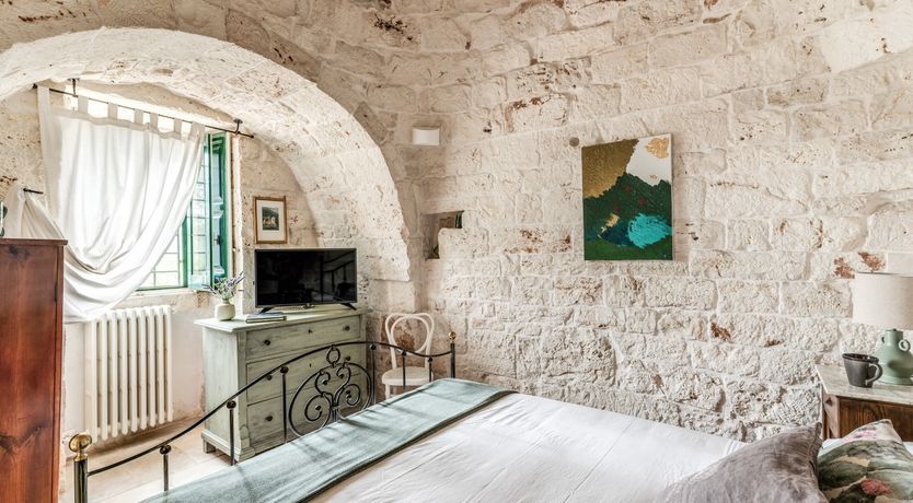 Photo of White Crocuses