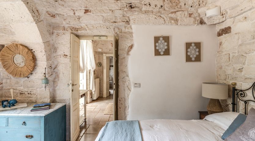 Photo of White Crocuses