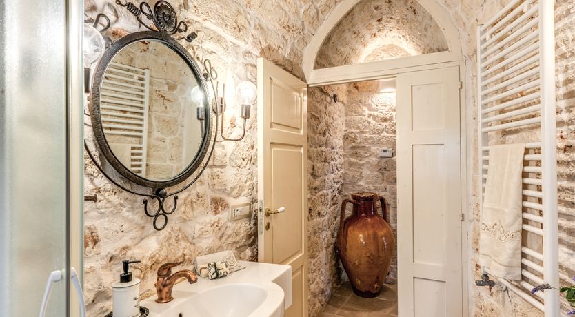 Photo of White Crocuses