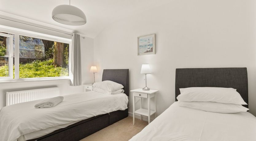 Photo of White Walian