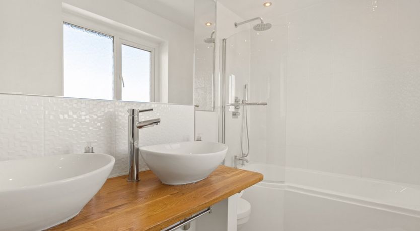 Photo of White Walian