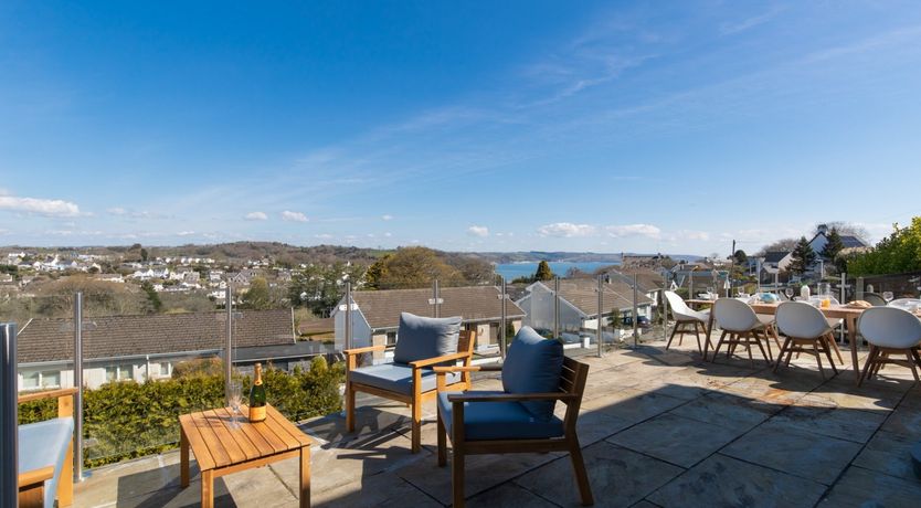 Photo of White Walian